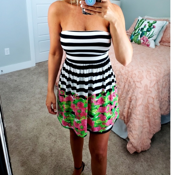 Strapless Striped and Flower Dress with Bow Back - Picture 5 of 6